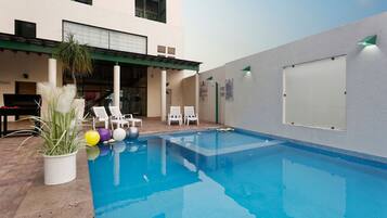 Piscina a l'aire lliure