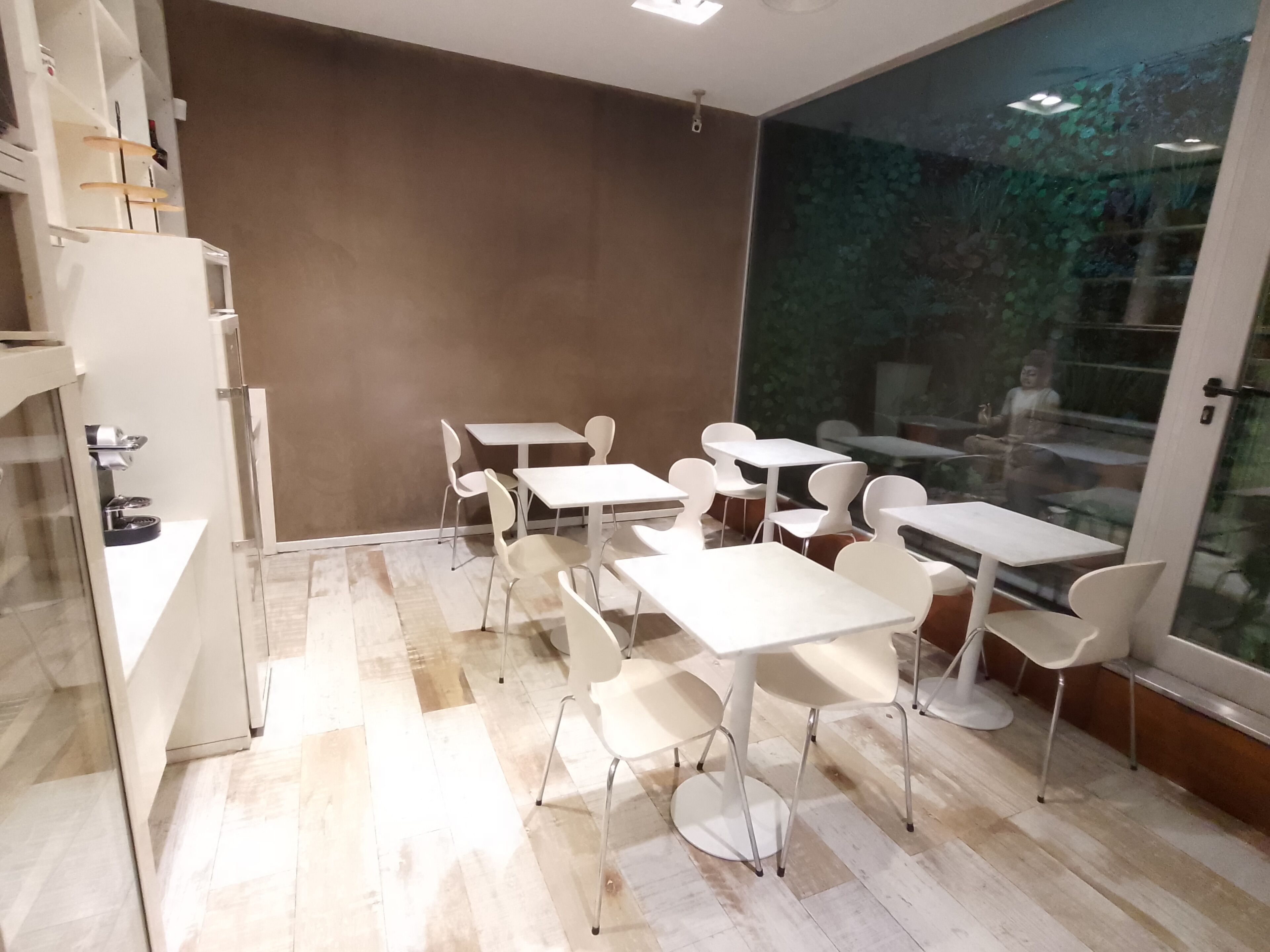 daily continental breakfast (usd 8 per person)