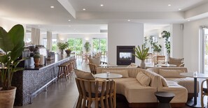 Serveert ontbijt en diner, regionale gerechten