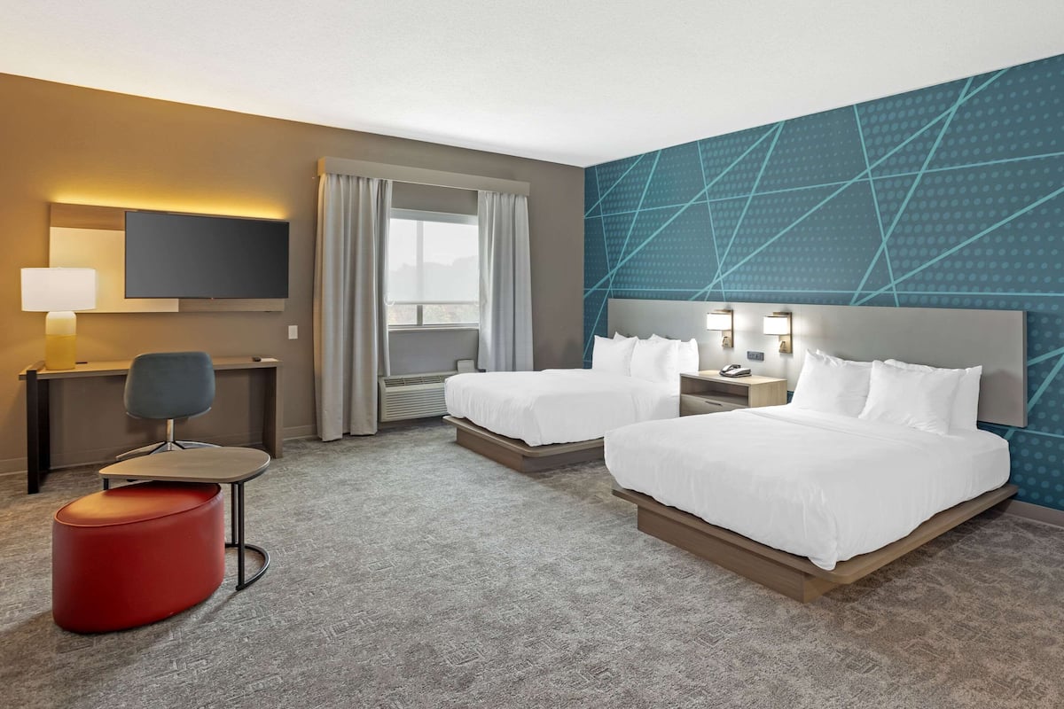 Suite, Multiple Beds, Accessible, Non Smoking | Desk, blackout drapes, iron/ironing board, free cribs/infant beds