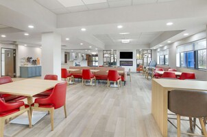 Desayuno continental incluido todos los días 