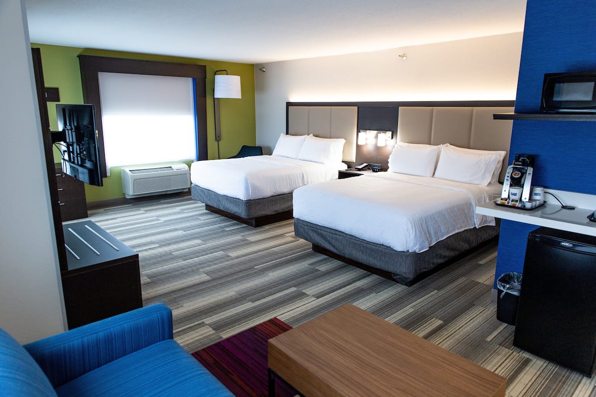 In-room safe, desk, laptop workspace, blackout drapes