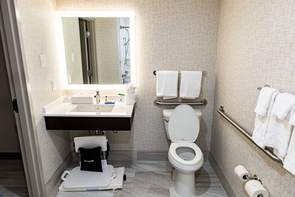 Holiday Inn Express Columbus - Dublin, an IHG Hotel photo 5