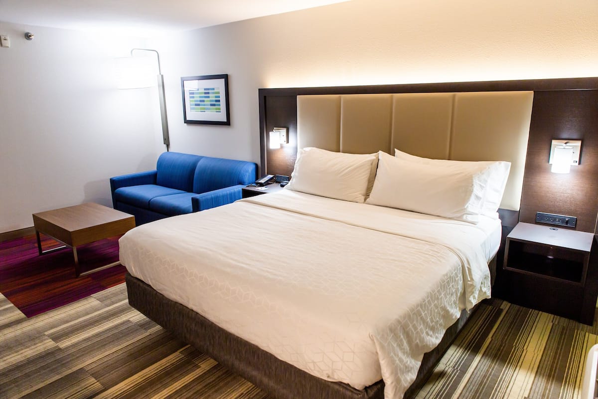 In-room safe, desk, laptop workspace, blackout drapes