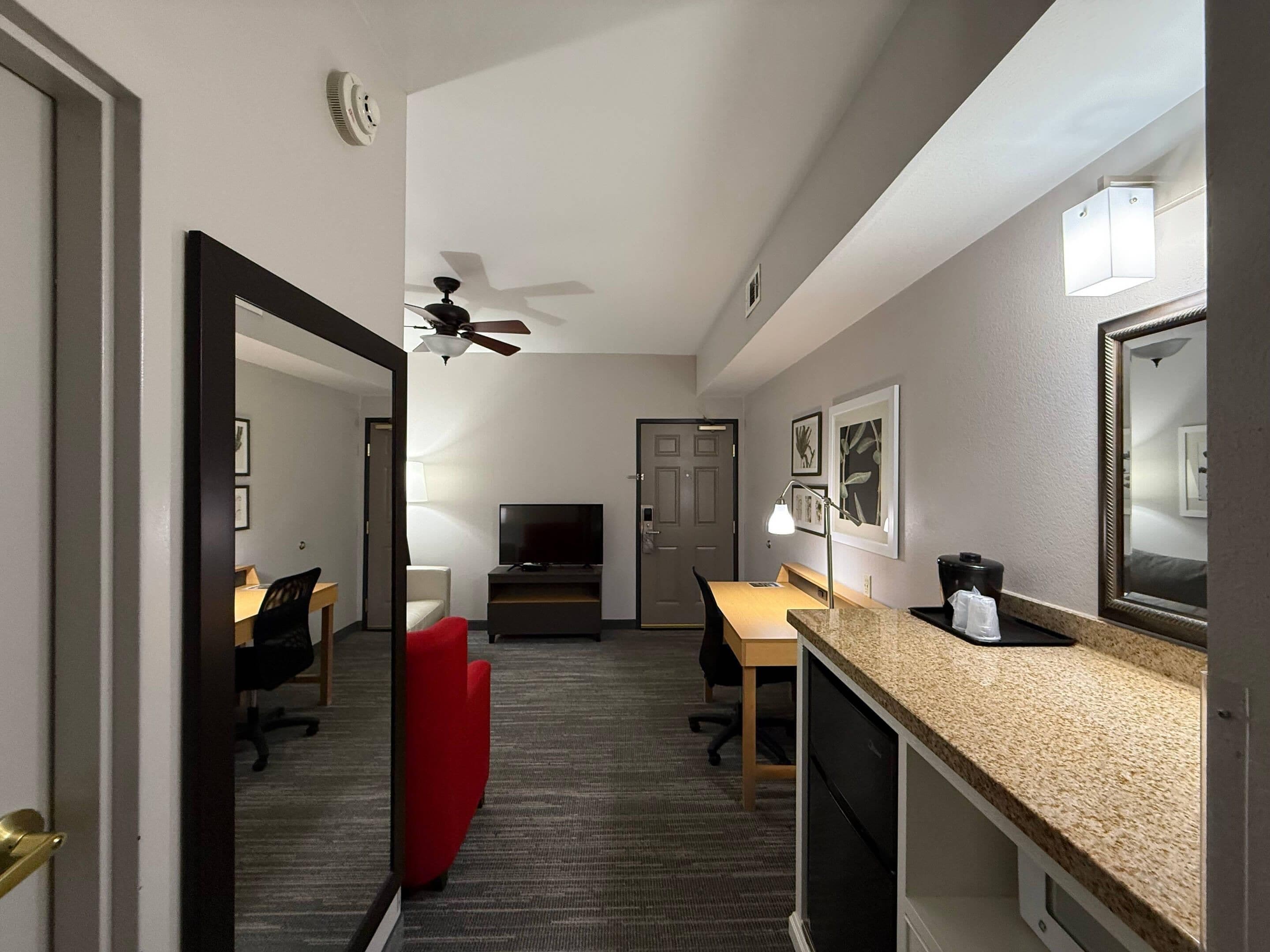 Suite, varias camas, para no fumadores | Escritorio, cortinas blackout y tabla de planchar con plancha 