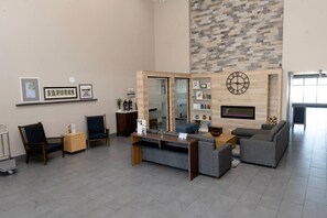 Lobby - Country Inn & Suites by Radisson, Harrisburg - Hershey West, PA (Harrisburg)