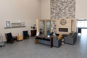 Lobby - Country Inn & Suites by Radisson, Harrisburg - Hershey West, PA (Harrisburg)