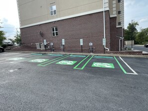 Borne de recharge pour véhicule électrique