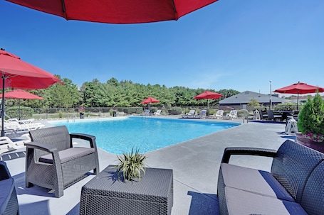 Seasonal outdoor pool