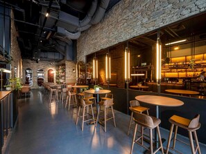 Bar (on property) - Mantra Terrace Brisbane (Spring Hill)