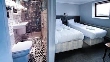Standard Triple Room | Free WiFi, bed sheets