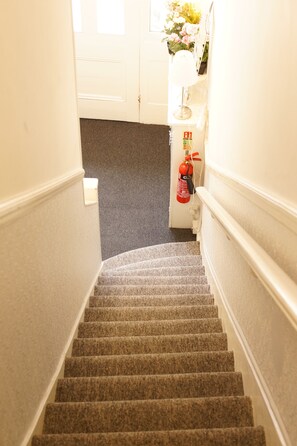 Interior - Plaza Hotel Hammersmith (London)