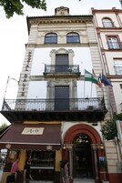 Fachada de la propiedad