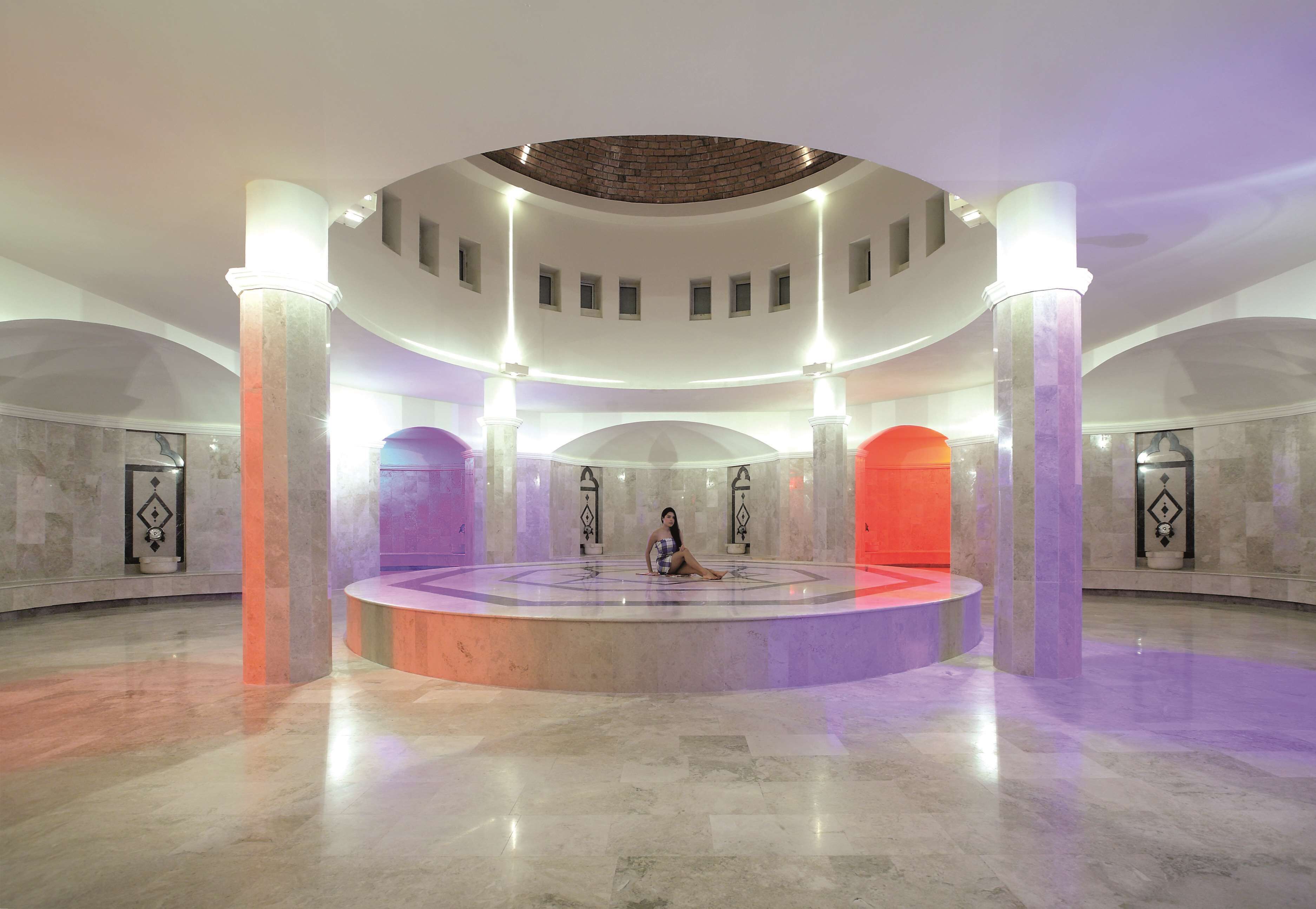 Couples treatment rooms, sauna, hot tub, steam room, hot springs