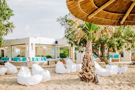 ROBINSON KYLLINI BEACH - view 3