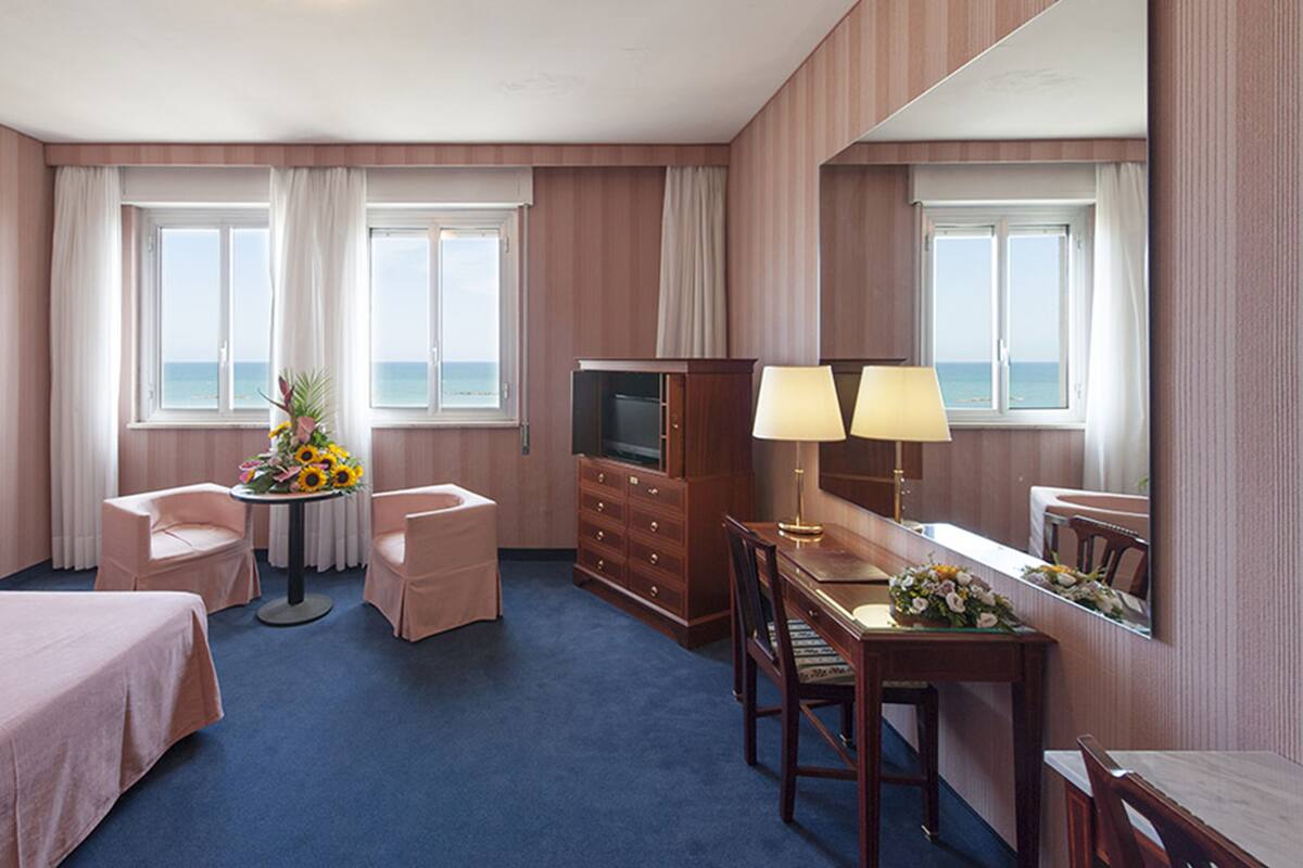 Minibar, in-room safe, desk, laptop workspace