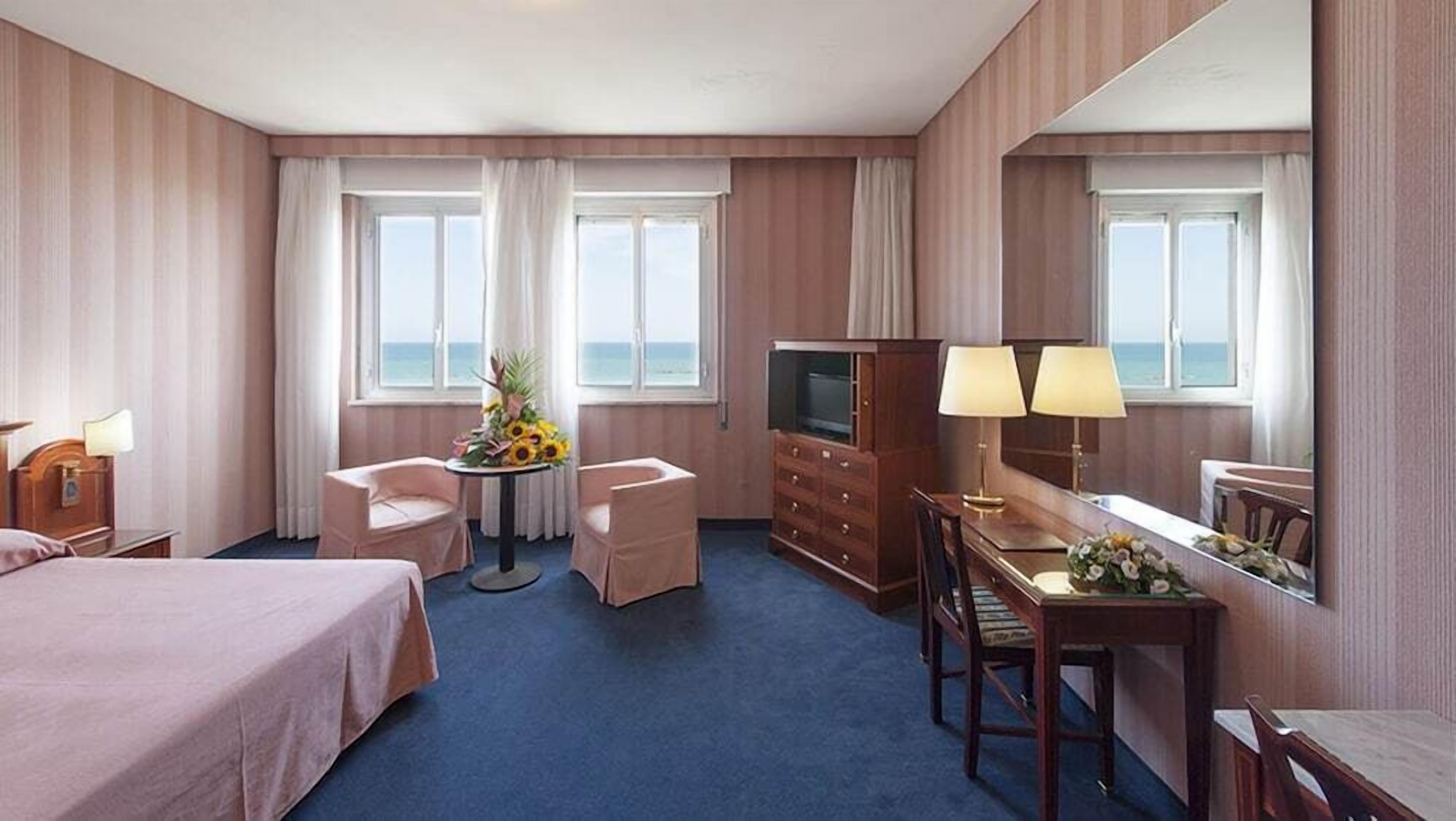 Minibar, in-room safe, desk, laptop workspace
