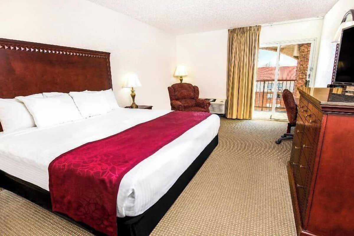 1 bedroom, desk, laptop workspace, blackout curtains