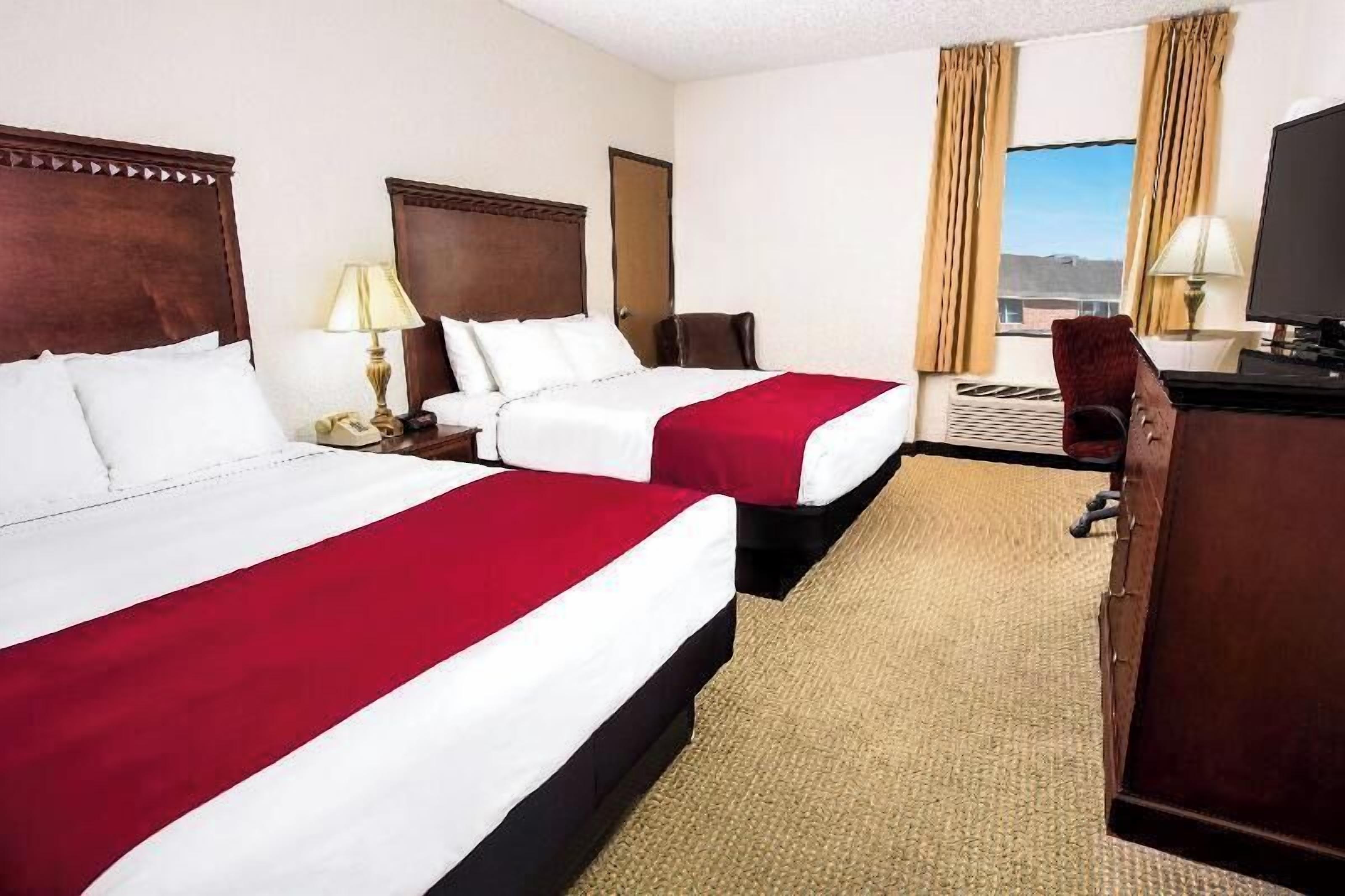 1 habitación, escritorio y espacio para trabajar con laptop 