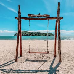 Private beach, white sand, sun-loungers