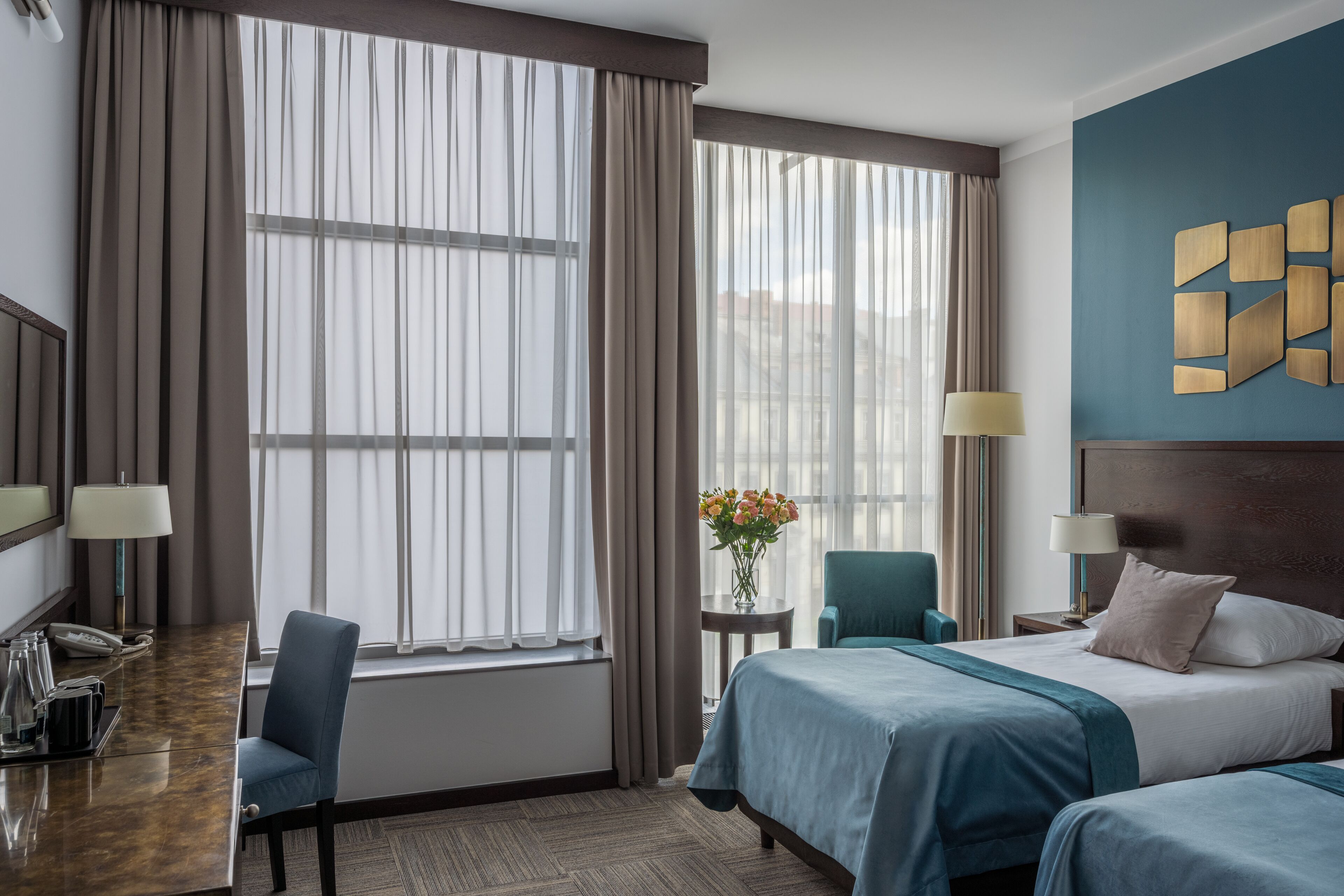 classic twin room, 2 single beds | in-room safe, desk, soundproofing, iron/ironing board