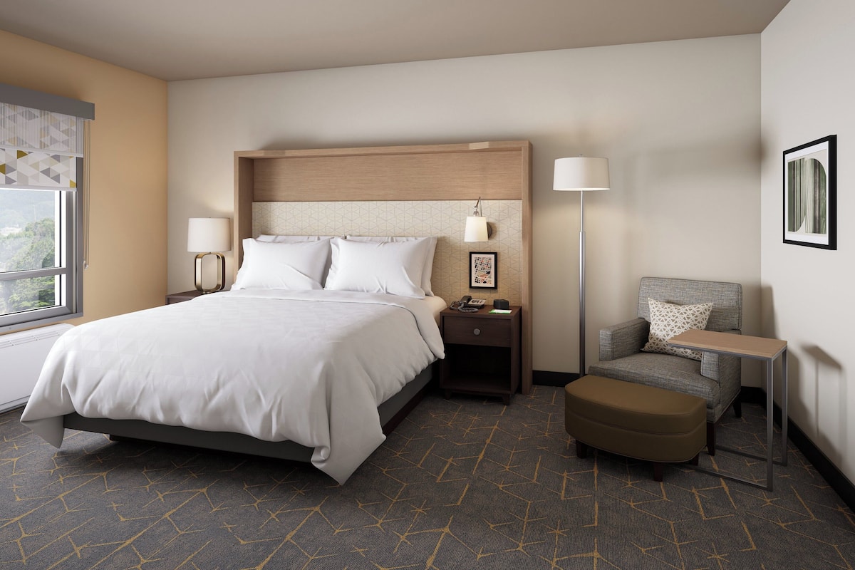1 Schlafzimmer, hochwertige Bettwaren, Pillowtop-Betten, Schreibtisch