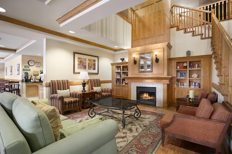 TV. Holiday Inn Hotel & Suites Barstow by IHG