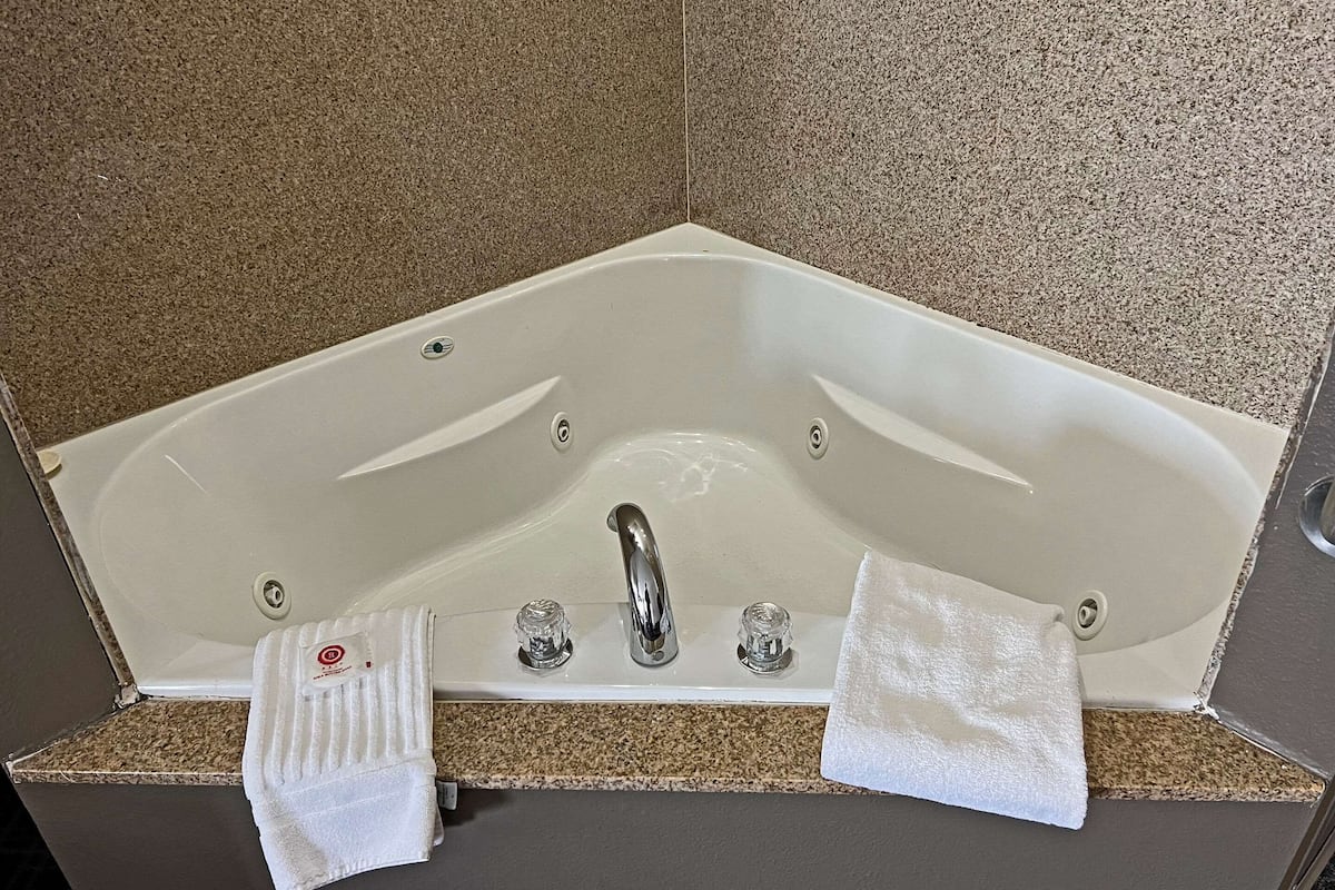 suite, 2 queen beds, non smoking | desk, iron/ironing board, free wifi, bed sheets