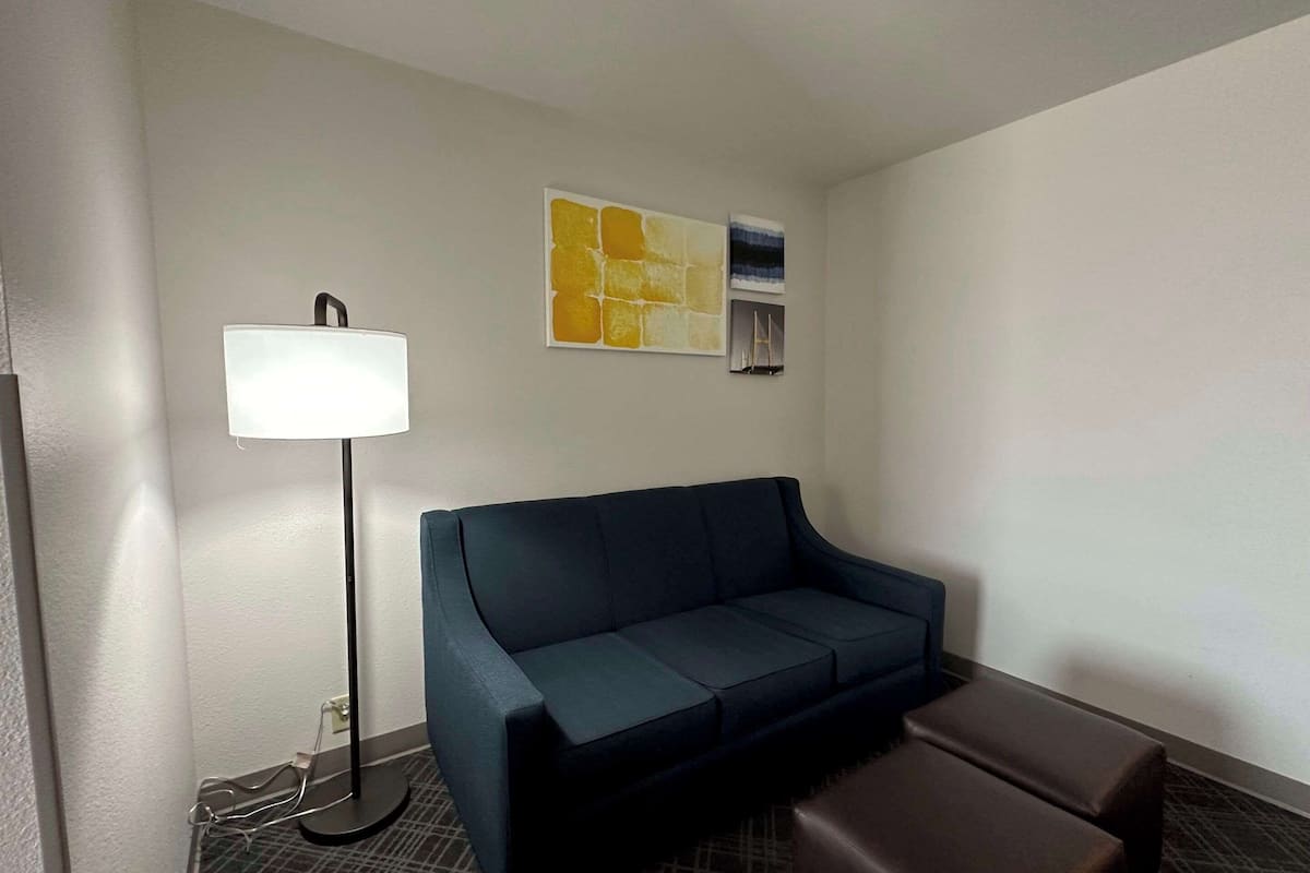 desk, iron/ironing board, free wifi, bed sheets