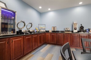 Café da manhã com buffet grátis