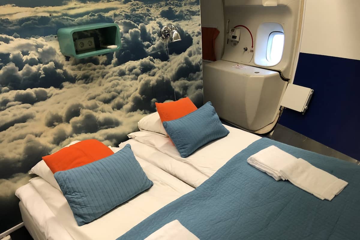 comfort twin room (black box) | premium bedding, pillow-top beds, blackout curtains, soundproofing