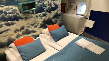 Comfort Twin Room (Black Box) | 1 bedroom, premium bedding, pillowtop beds, blackout drapes