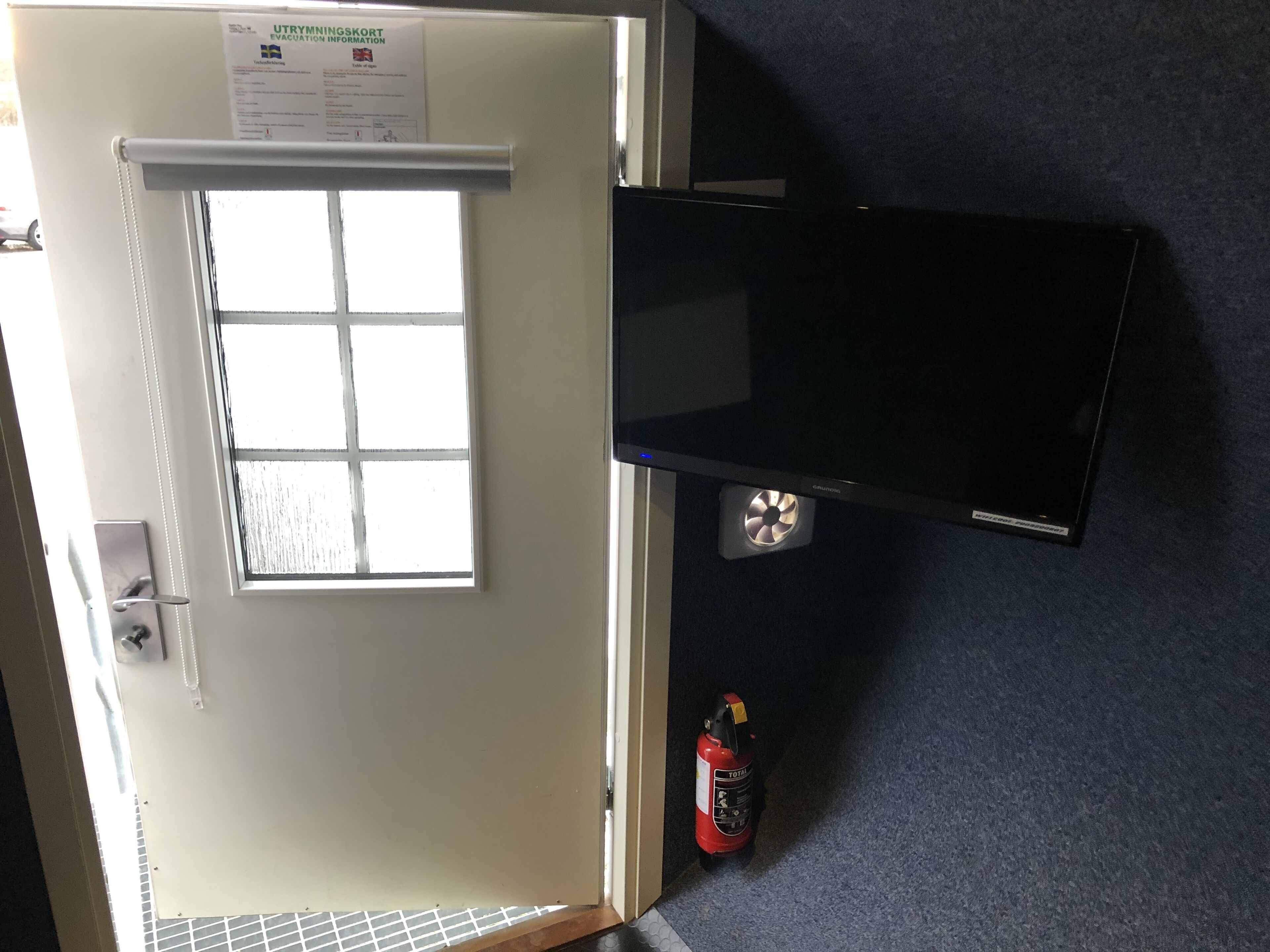 engine room, 1 person | premium bedding, pillow-top beds, blackout curtains, soundproofing