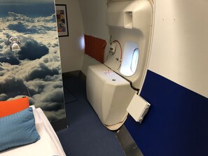 舒適雙床房 (Black Box) | 高級寢具、舒適加層、遮光布/窗簾、隔音