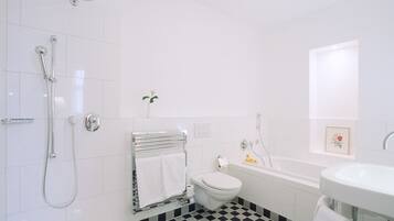 Rainfall showerhead, free toiletries, hair dryer, bathrobes