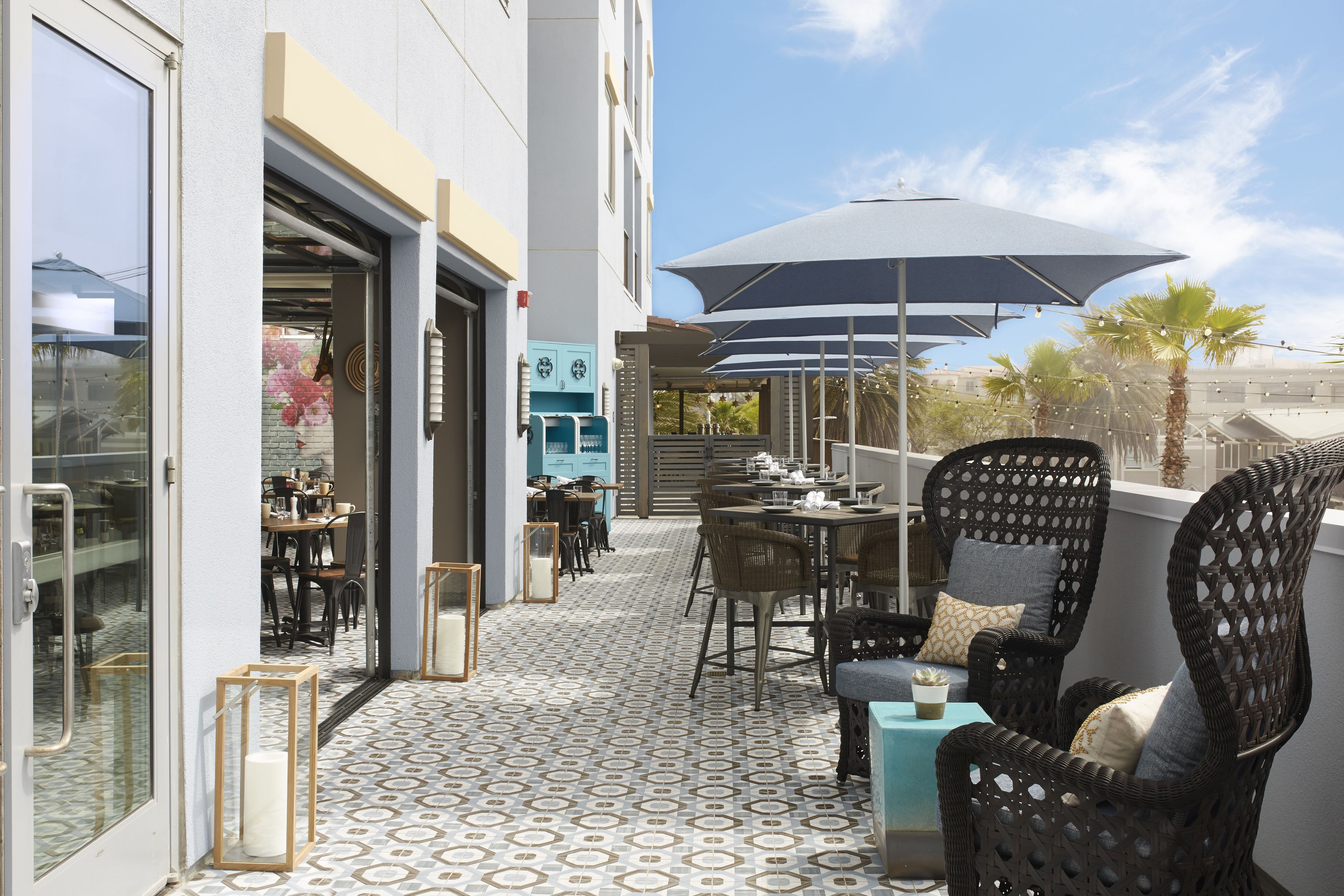 Breakfast, lunch and dinner served