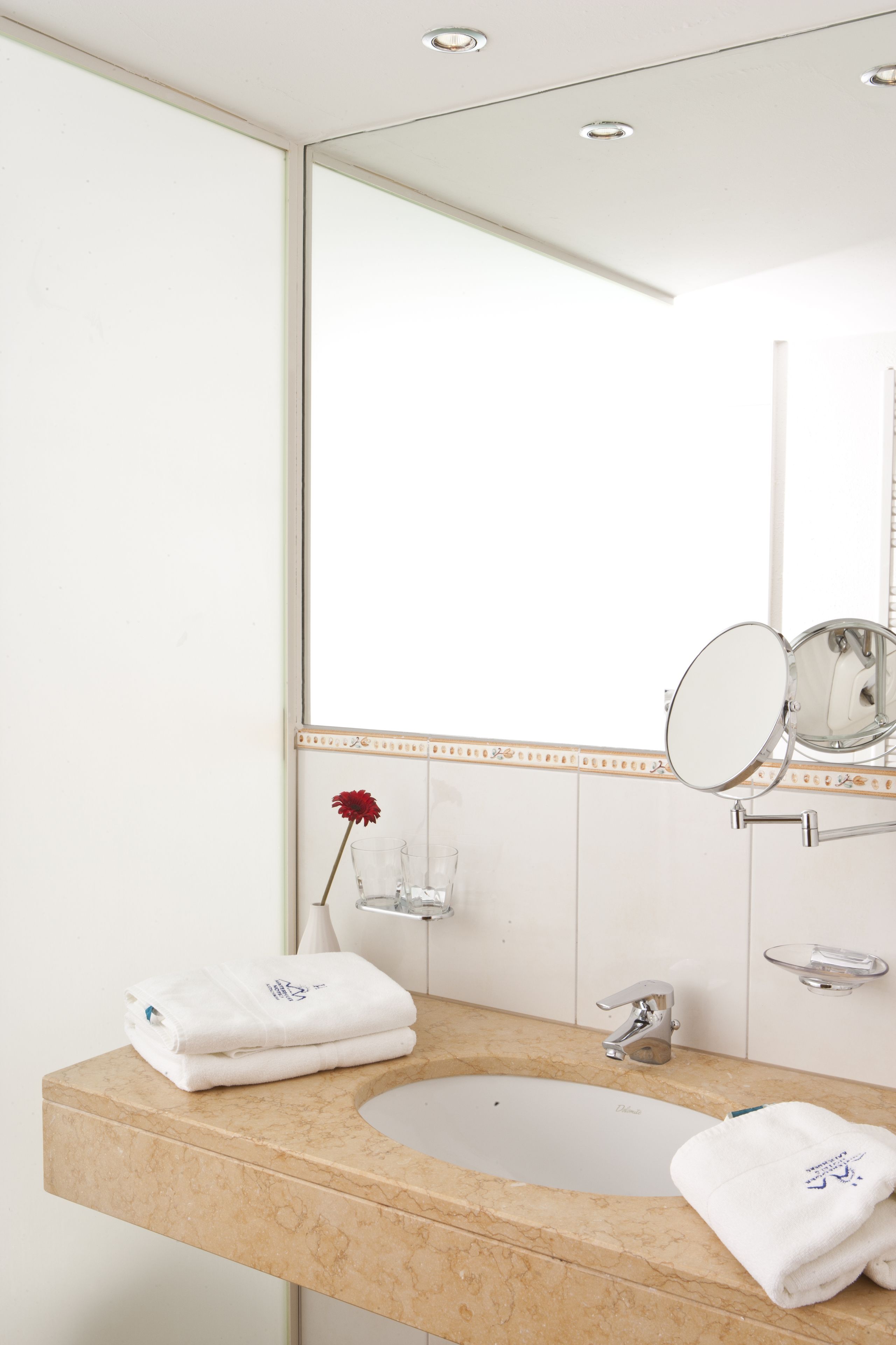 Wastafel kamar mandi