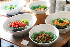 Frühstück, Mittagessen und Abendessen