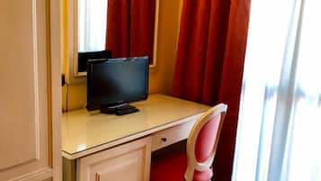 Coffres-forts dans les chambres, bureau, chambres insonorisées