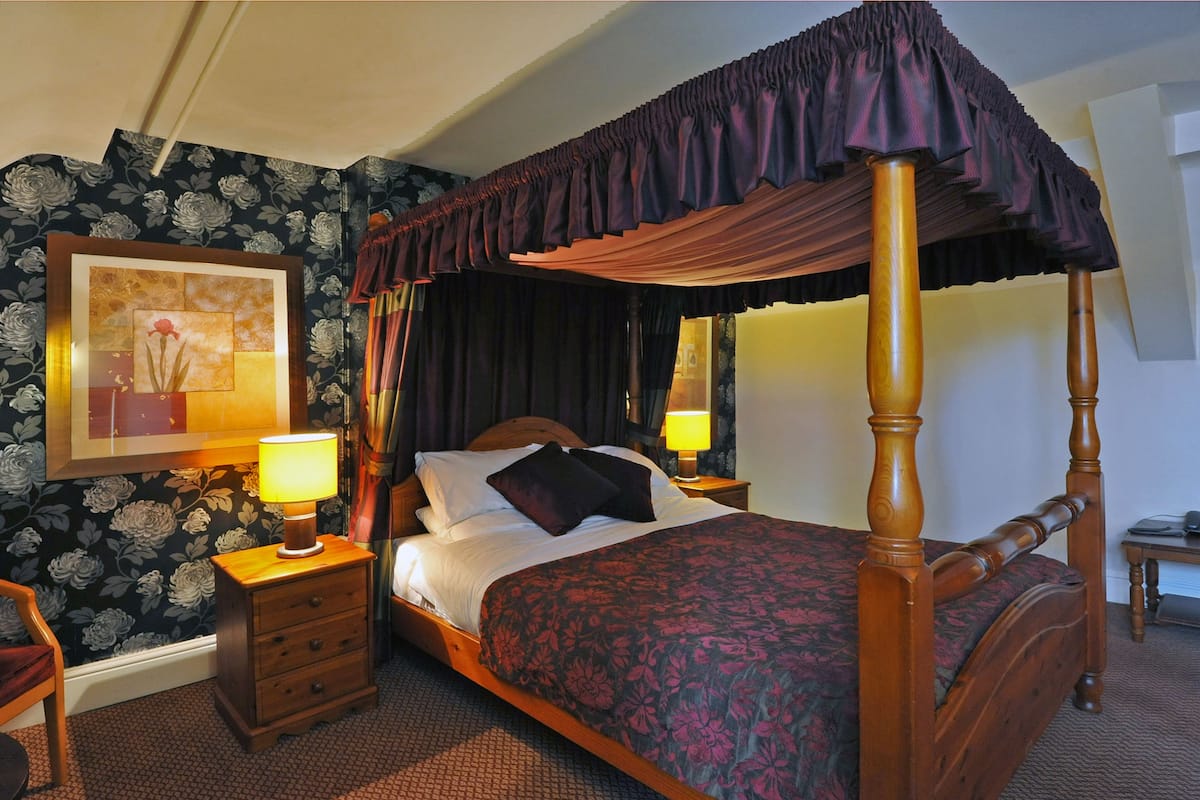 Superior Double Room | Iron/ironing board, free cribs/infant beds, rollaway beds, free WiFi