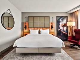 Premium bedding, Select Comfort beds, in-room safe, desk