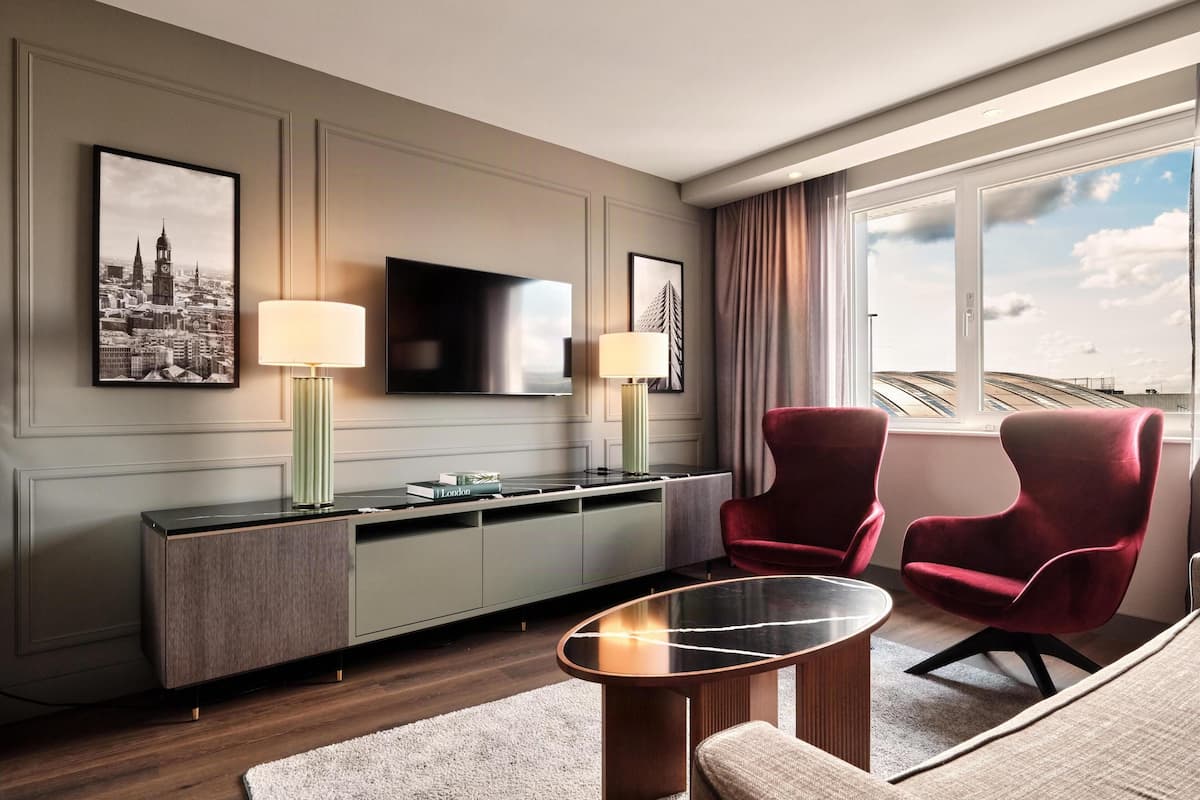 suite, 1 bedroom | 1 bedroom, premium bedding, select comfort beds, in-room safe