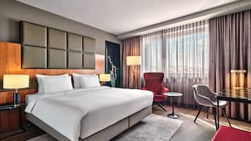 Suite, 1 Bedroom | Premium bedding, Select Comfort beds, in-room safe, desk