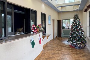 Reception - Regency Inn & Suites By Capital O Houston IAH Airport (Humble)