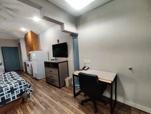 Desk, iron/ironing board, free WiFi, bed sheets