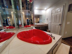 Suite, 1 llit de matrimoni gran, fumadors (Jacuzzi Tub) | Banyera d'hidromassatge