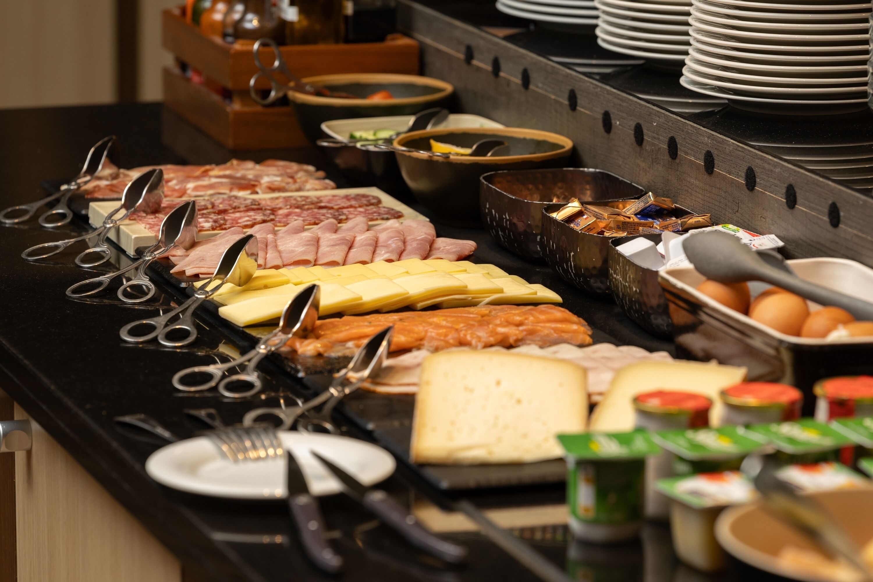 Petit déjeuner buffet servi tous les jours en supplément