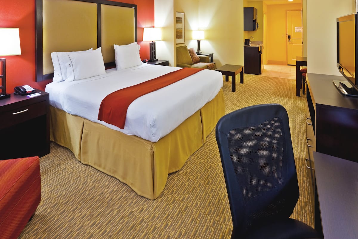 1 Schlafzimmer, hochwertige Bettwaren, Schreibtisch
