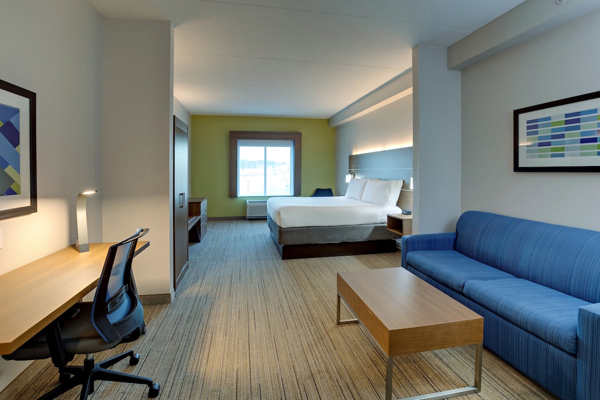 Suite, 1 Katil Raja (King) | Peralatan tempat tidur premium, meja, ruang kerja komputer riba 