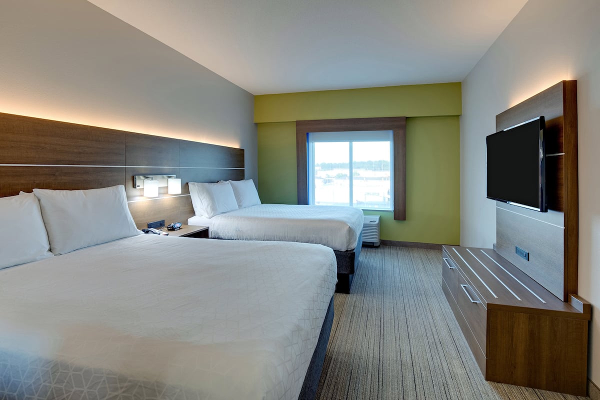 Suite, 1 Bedroom | Peralatan tempat tidur premium, meja, ruang kerja komputer riba 